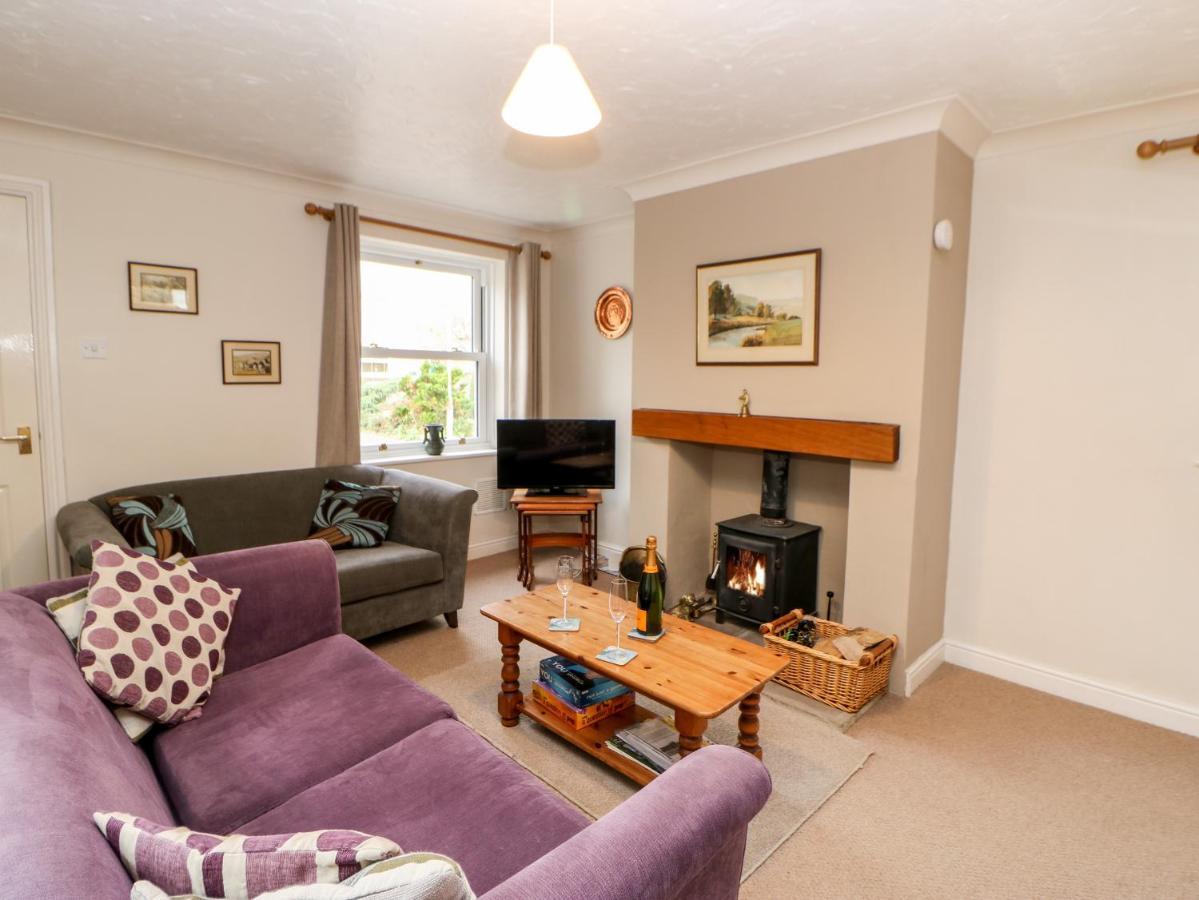 Cleeve Cottage Мидълхам Екстериор снимка