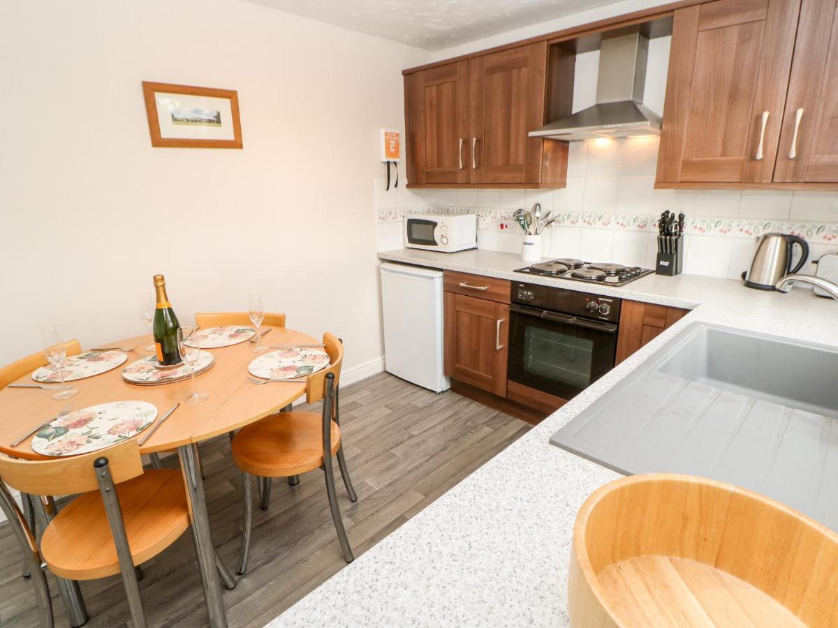 Cleeve Cottage Мидълхам Екстериор снимка