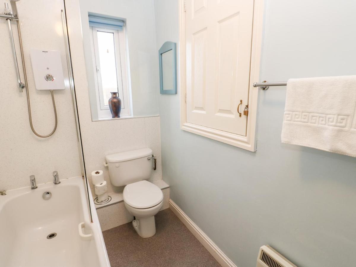 Cleeve Cottage Мидълхам Екстериор снимка