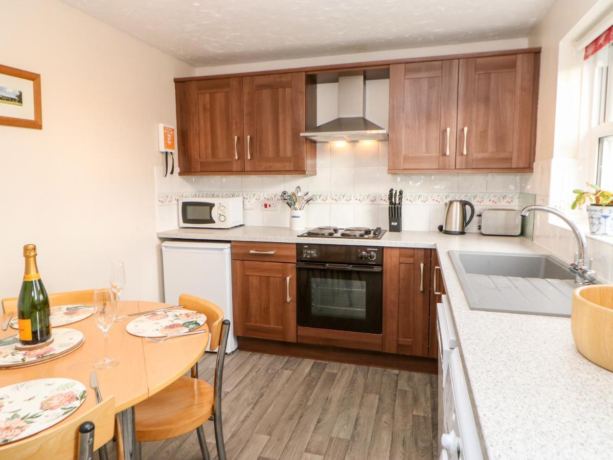 Cleeve Cottage Мидълхам Екстериор снимка